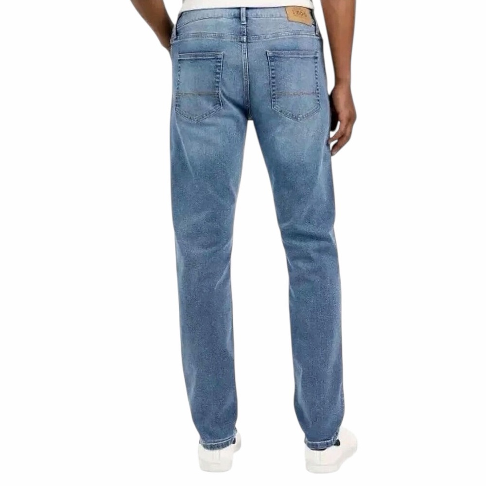 Izod•Men's Light Blue Straight Jeans